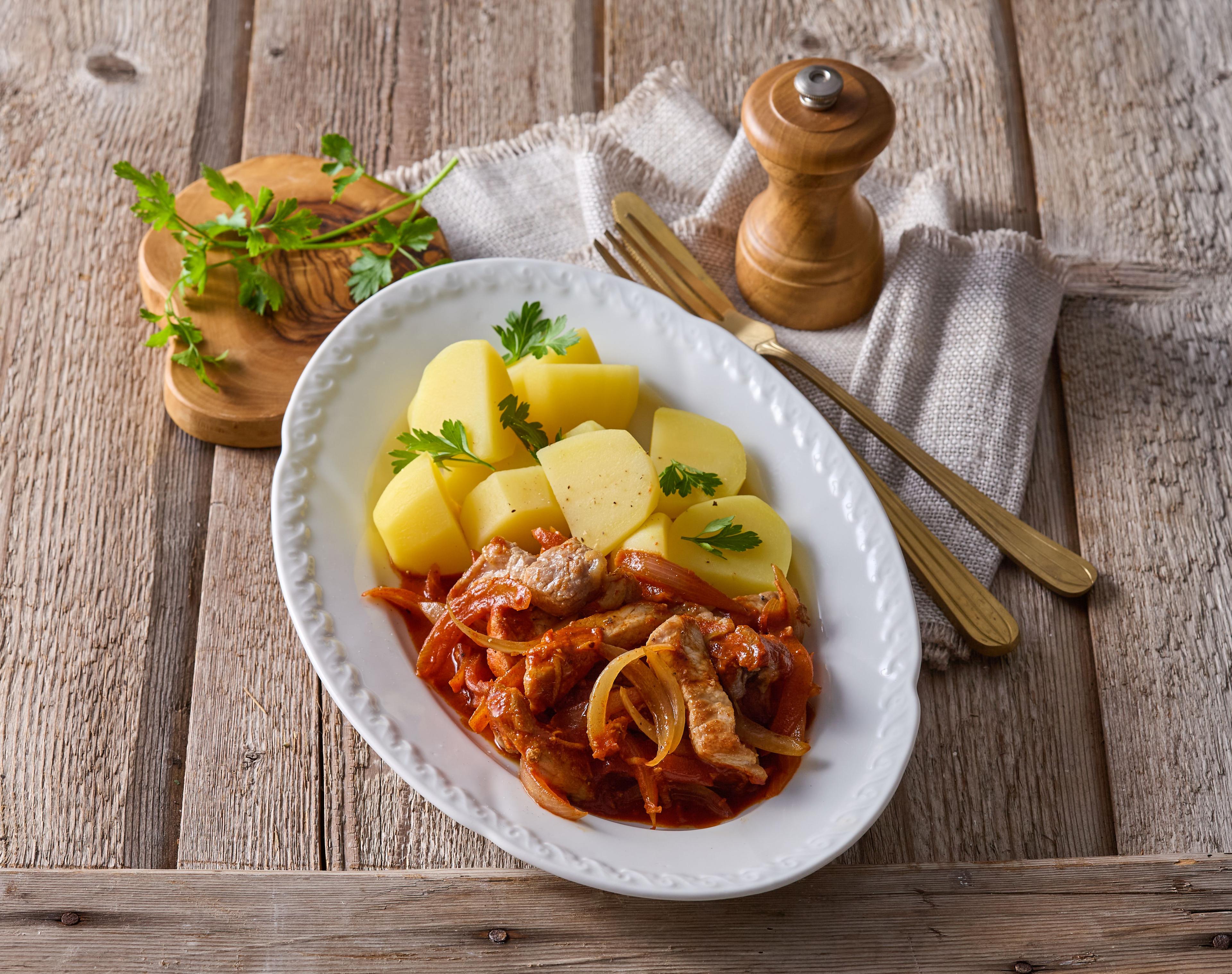 Bravčové rezance na cibuľke