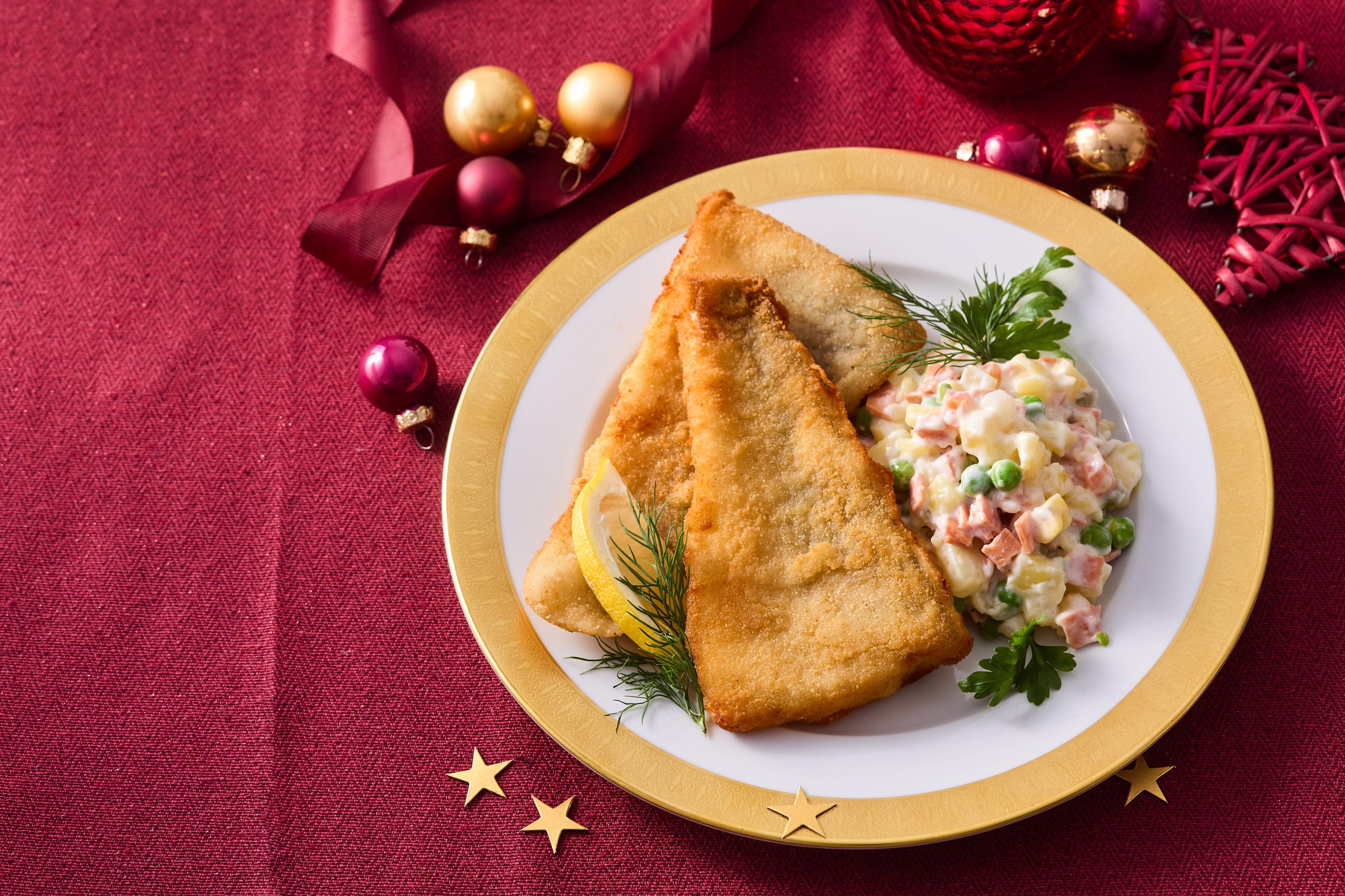 Smažený zubáč so zemiakovým šalátom