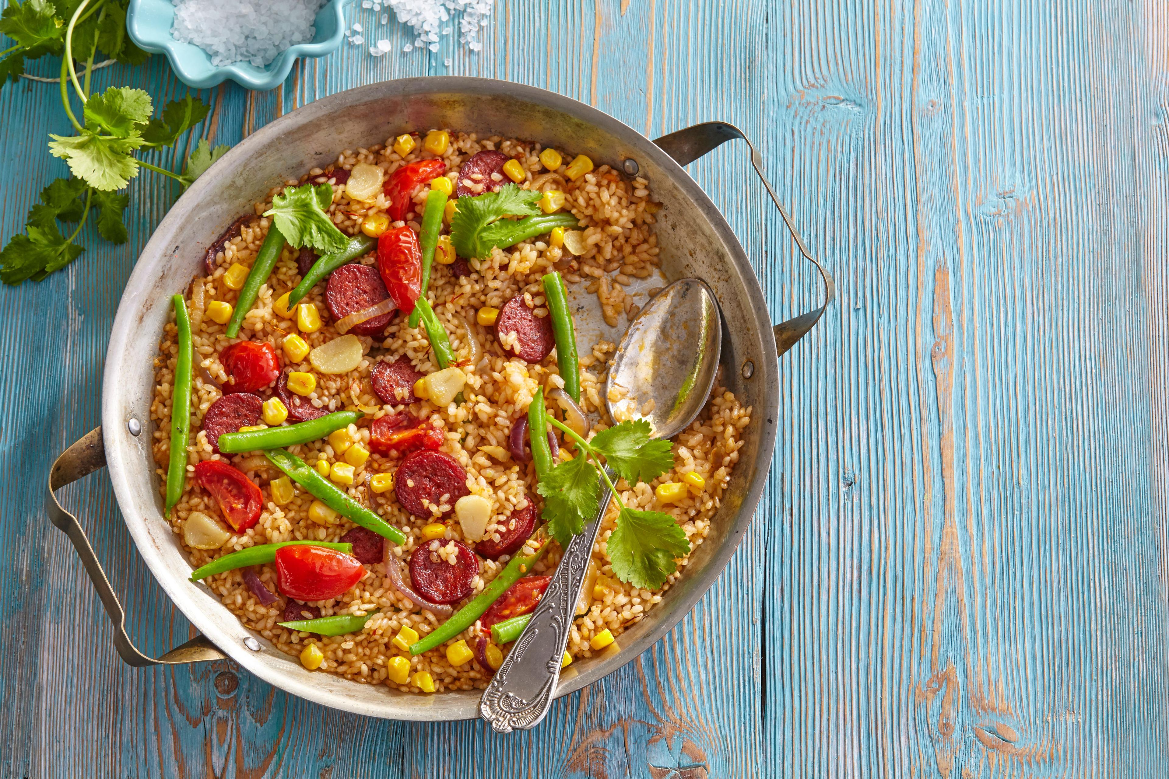 Paella s chorizom