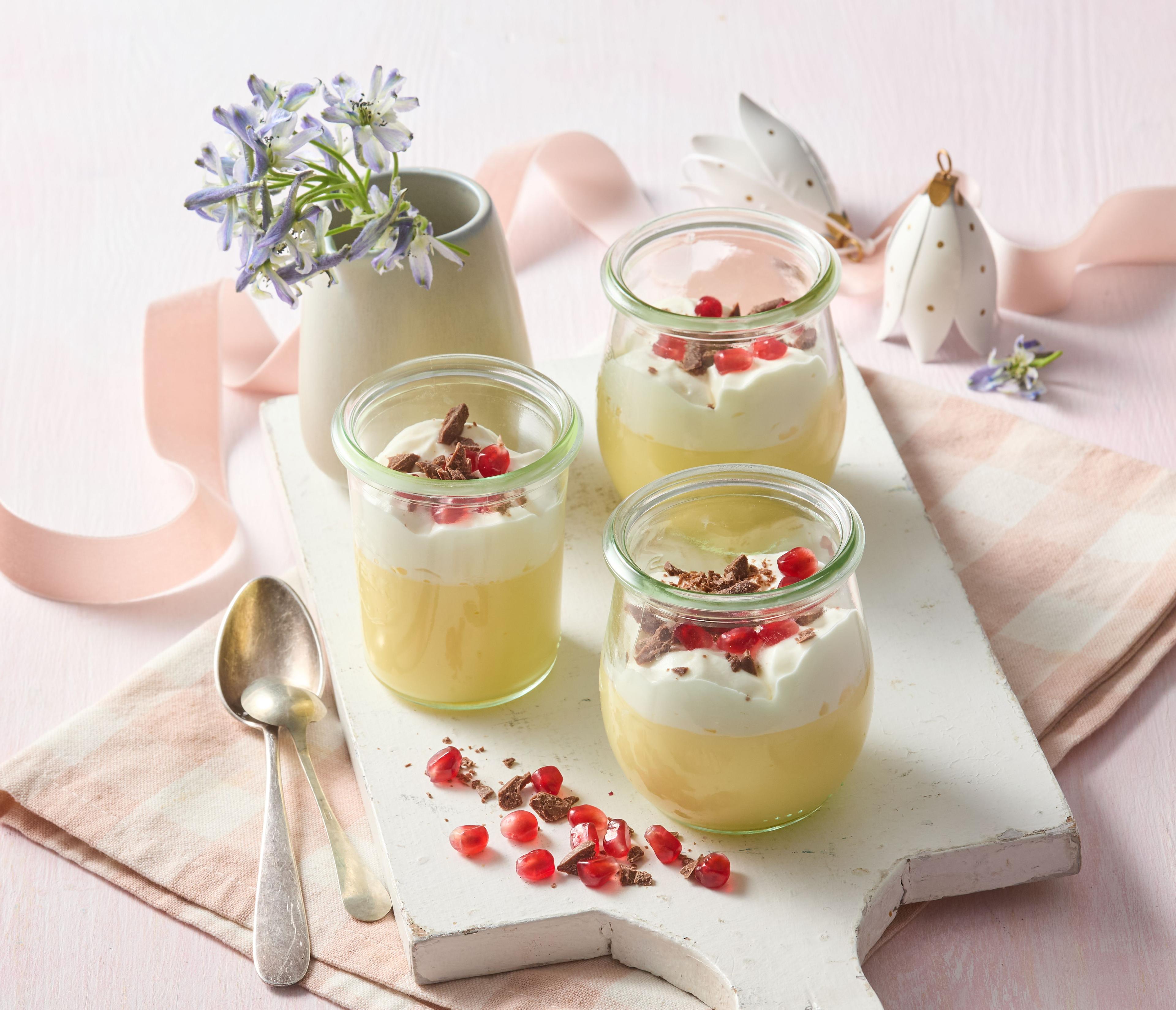 Vanilkový puding so šľahačkou