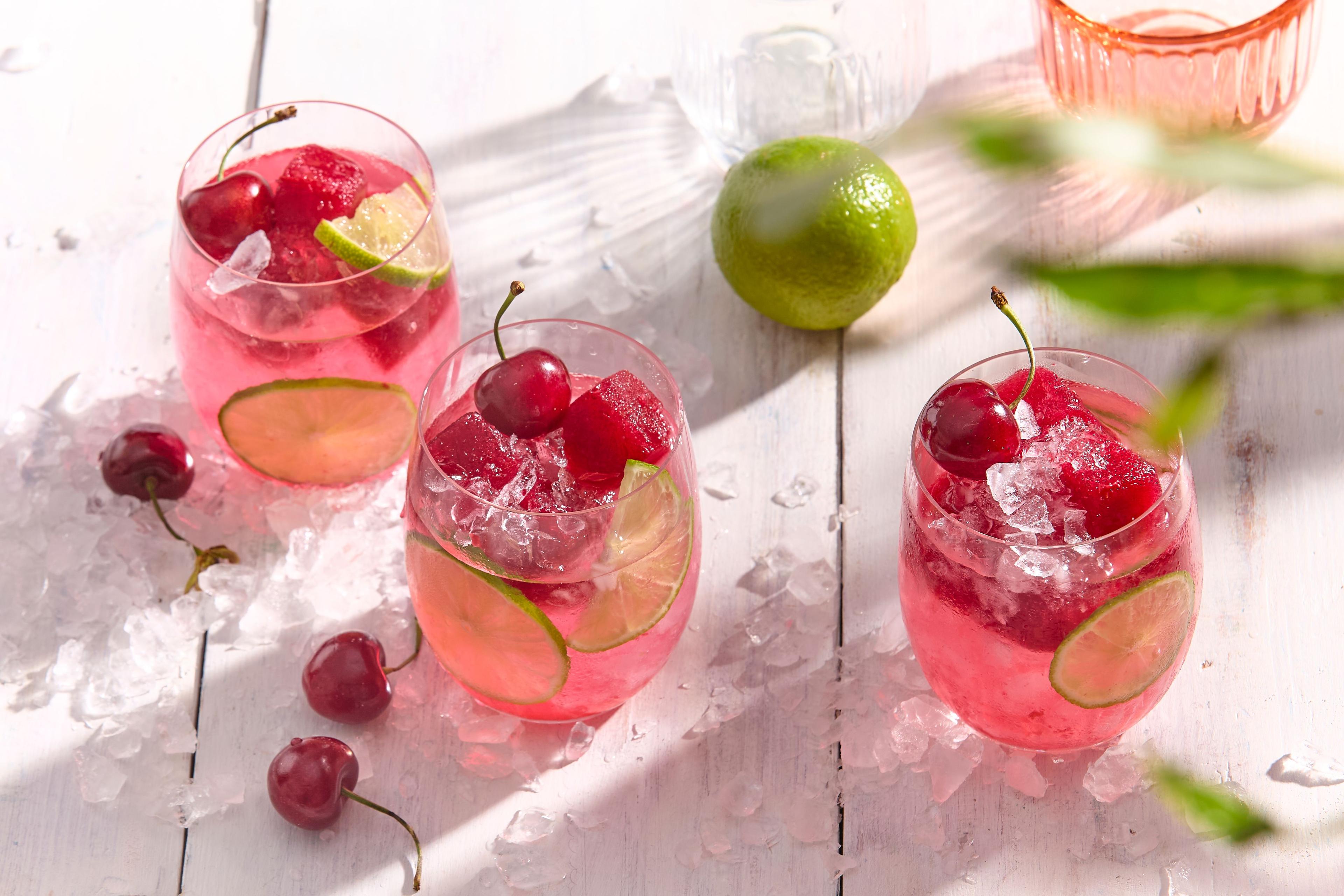 Čerešňová limonáda s limetkou