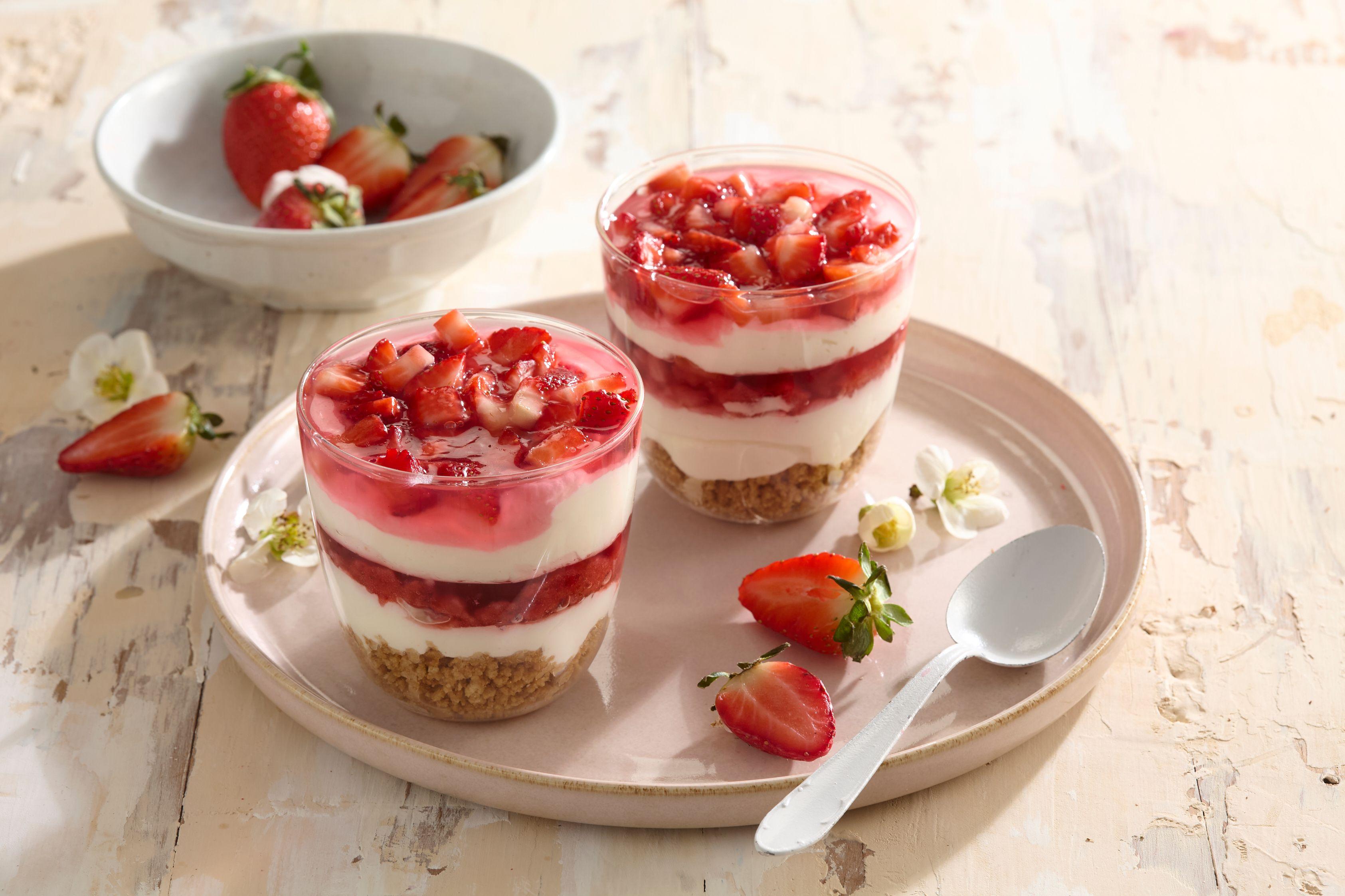 Nepečený jahodový cheesecake do pohára