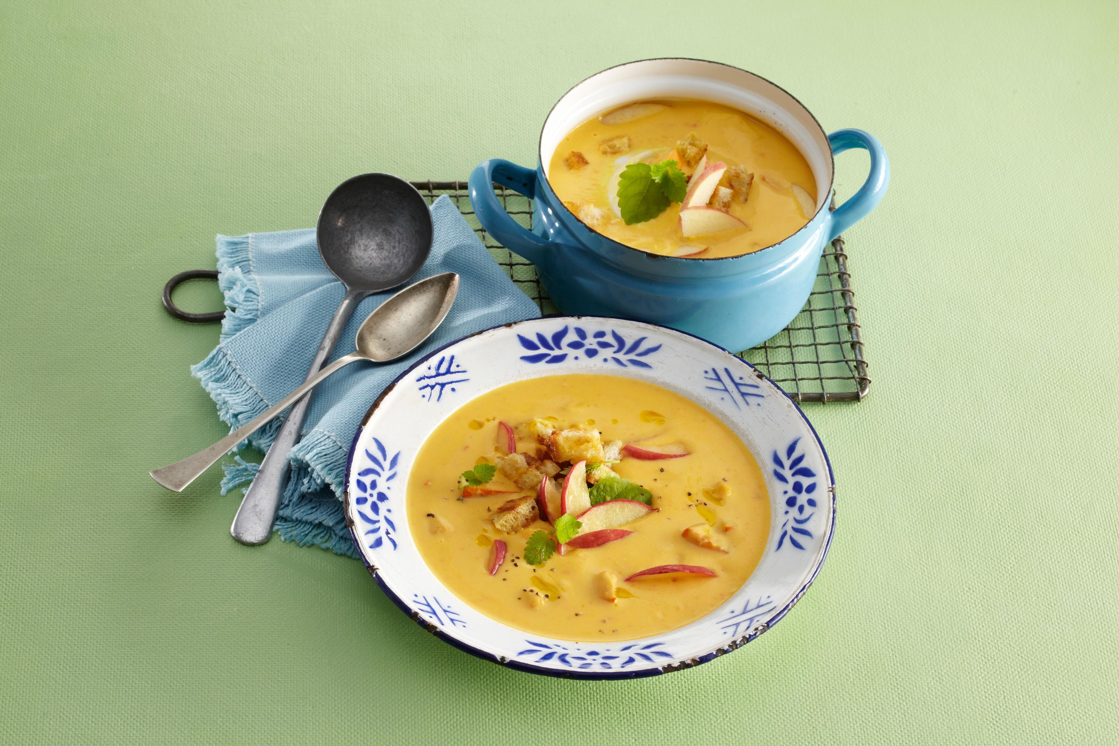 Tekvicová polievka s jablkami