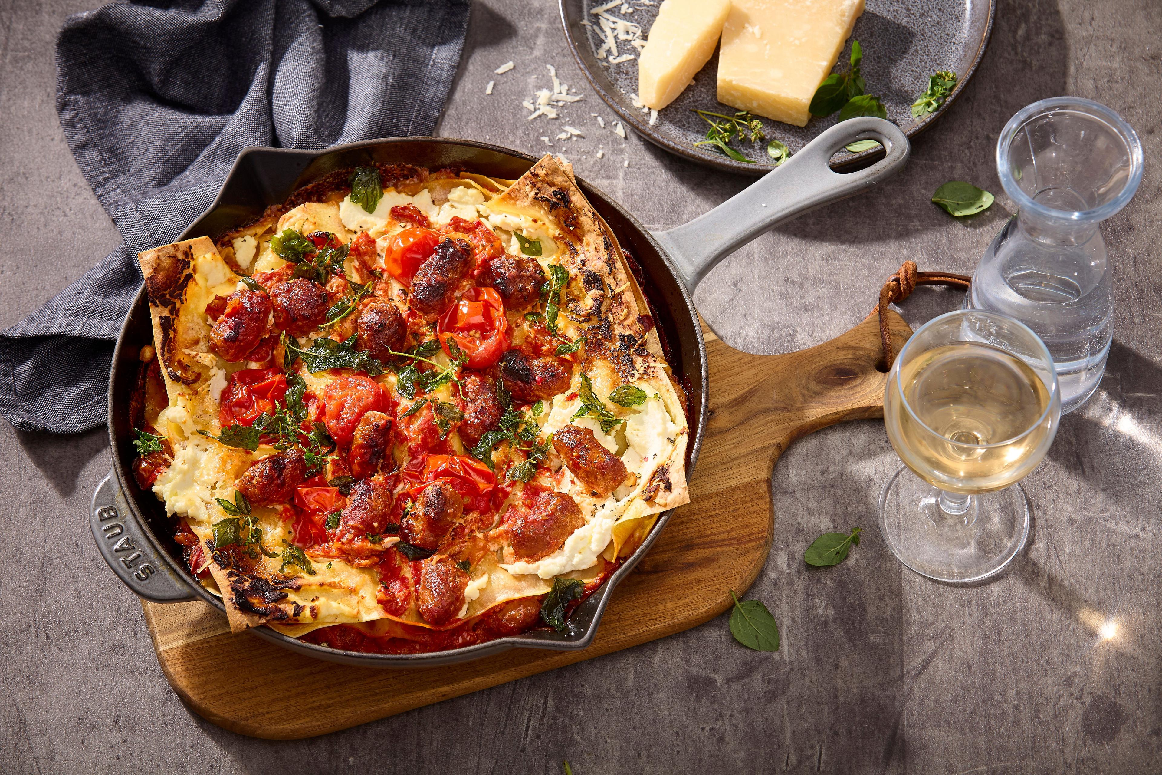 Lasagne s mäsovými guľôčkami a cherry paradajkami