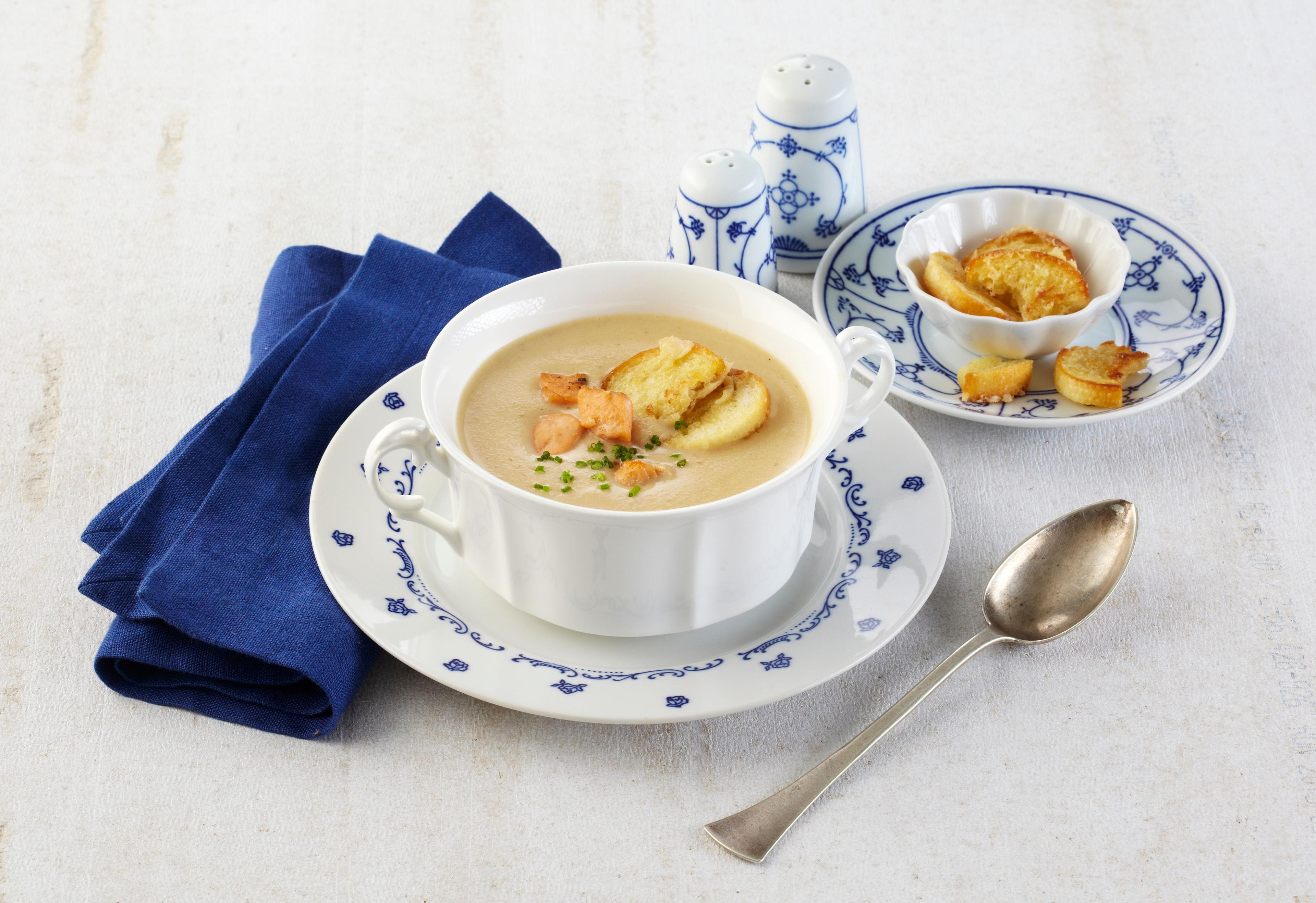 Smotanová polievka s lososom