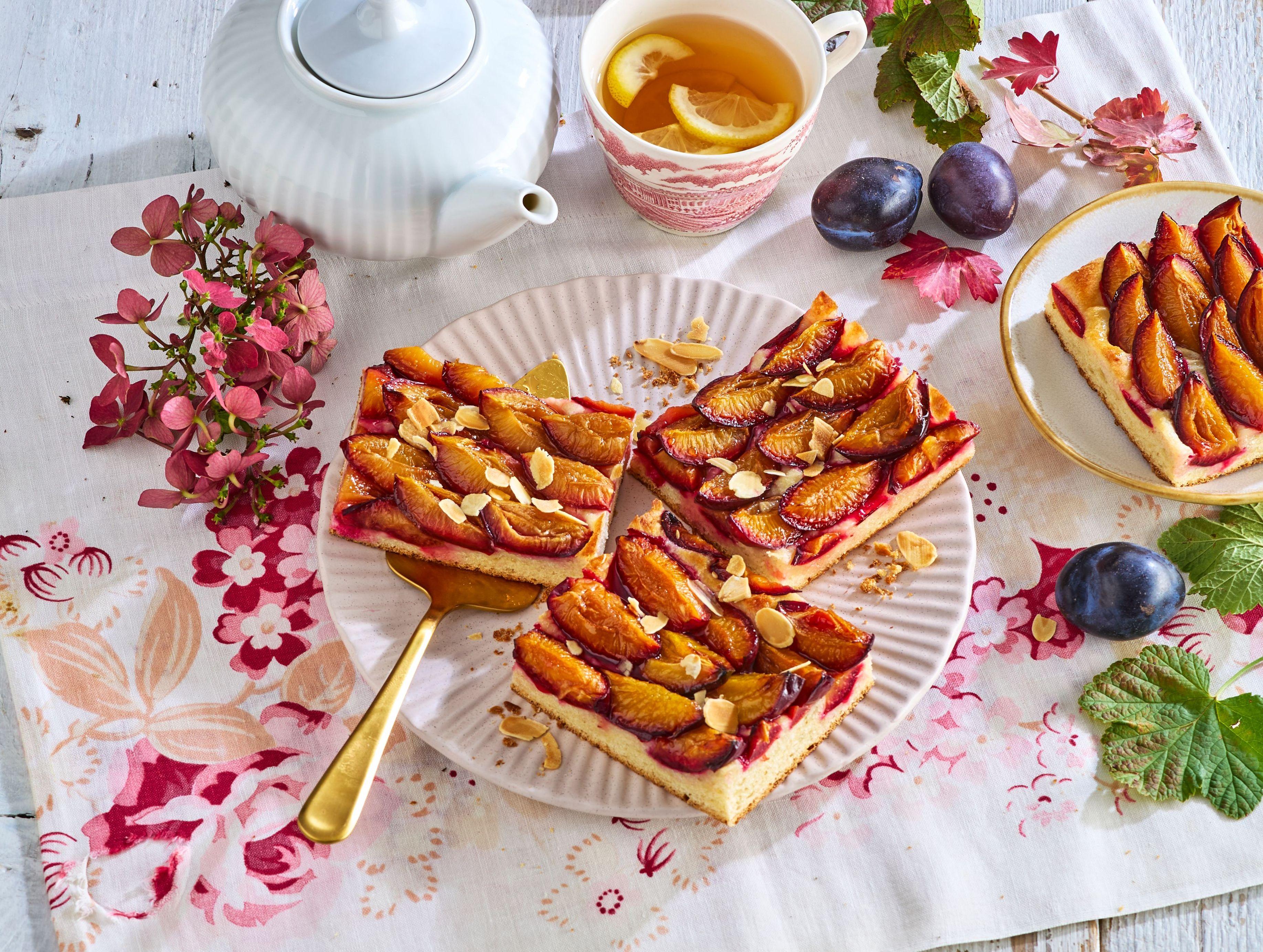 Kysnutý slivkový koláč na plech