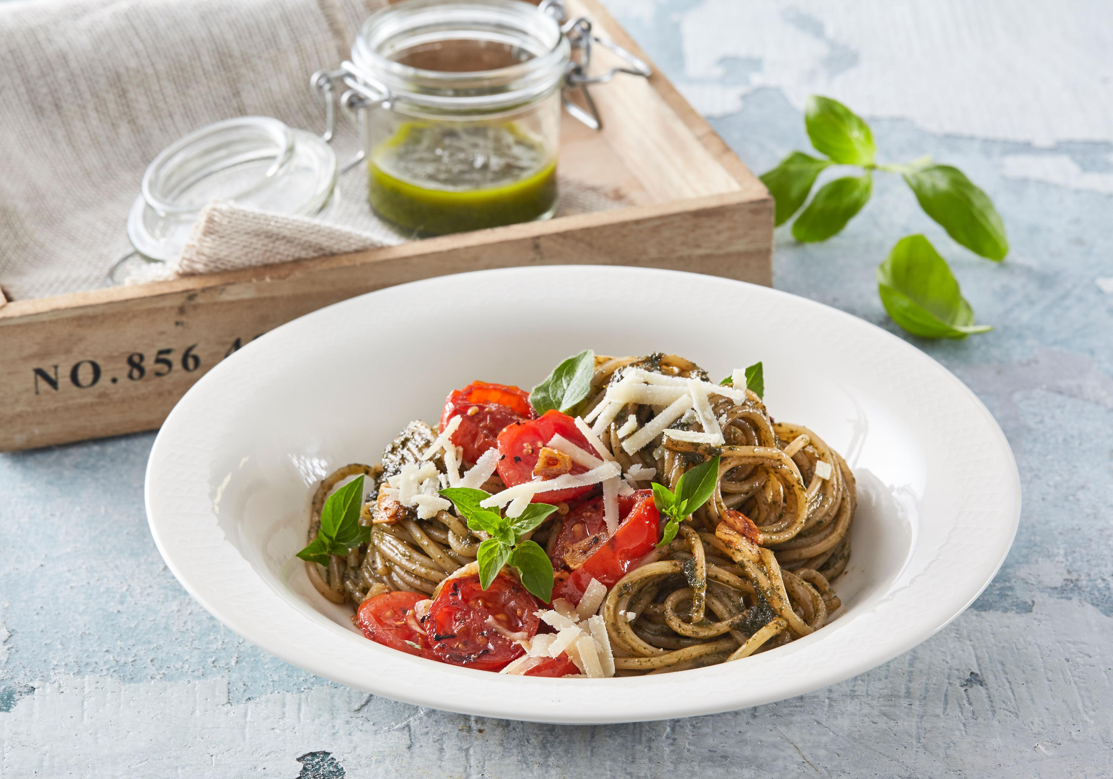 Špagety s domácim pestom