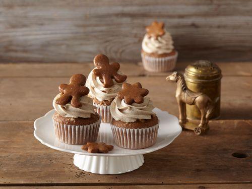 Vianočné perníčkové muffiny so škoricovým krémom