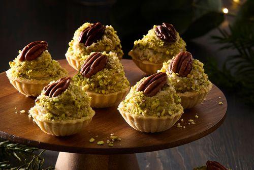 Orechové košíčky s višňou