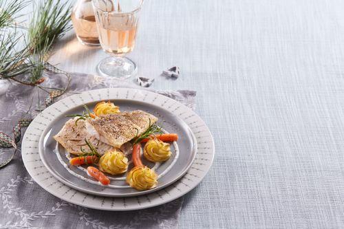 Vianočný zubáč na rozmaríne