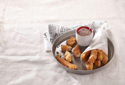 Domáce rybie prsty s bylinkovým dipom