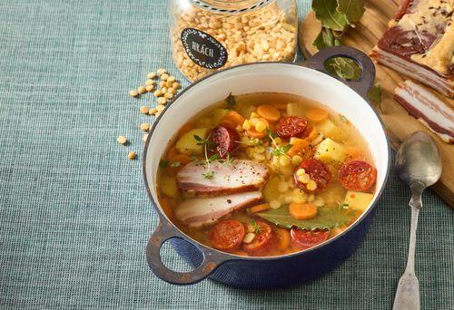 Hrachová polievka s údeným bôčikom