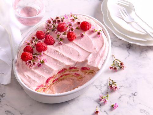 Ružové tiramisu s malinami a bazovým sirupom