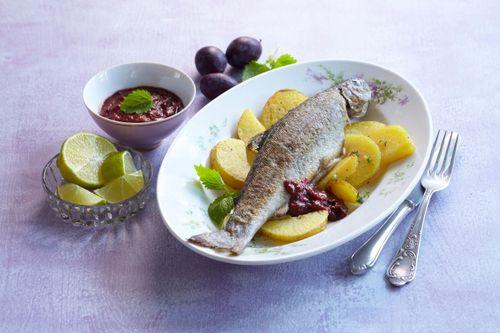 Pstruh so slivkovým pyré