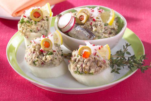 Nátierka zo sardiniek s reďkvičkami