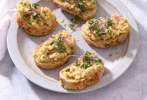 Cesnaková nátierka z kešu orechov