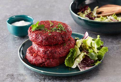 Repové karbonátky s cesnakovým dipom