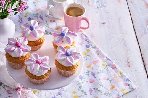 Kvetinové muffiny s krémom