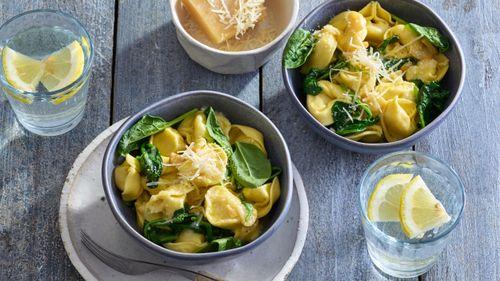 Tortellini s korením, syrom a špenátom