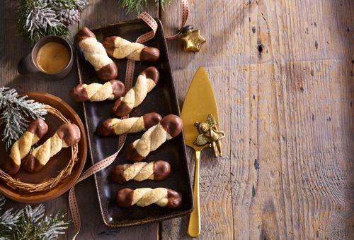 Vianočné cukrové pletence