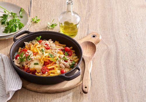 Zapečené cestoviny s morčacím mäsom a mozzarellou