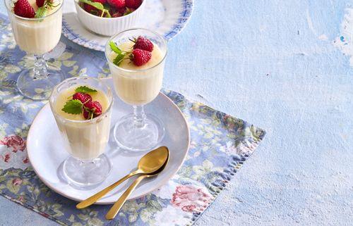 Krupicové flameri s ovocím