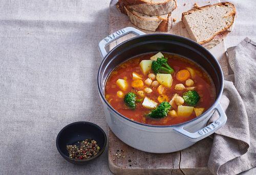 Zeleninová polievka s cícerom