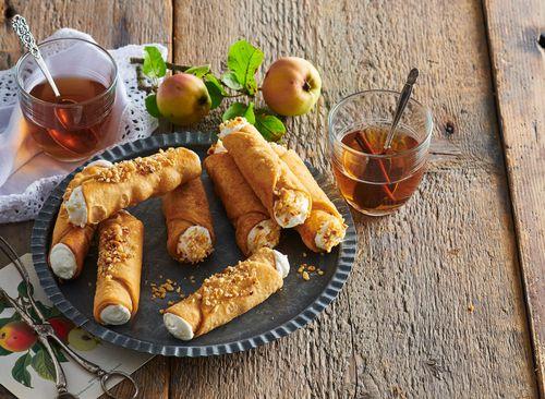 Orechové cannoli s karamelizovými jablkami